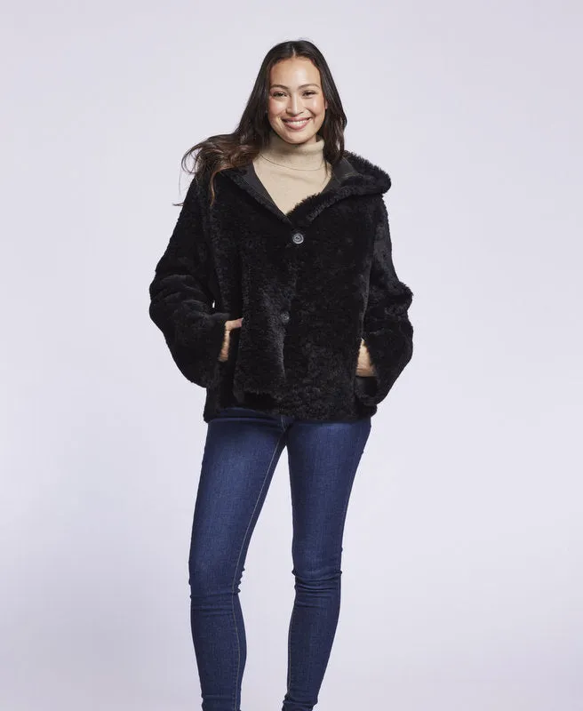 399HD Reversible shearling jacket Winter   1/XS    1/L  $500  sorry no additional discounts