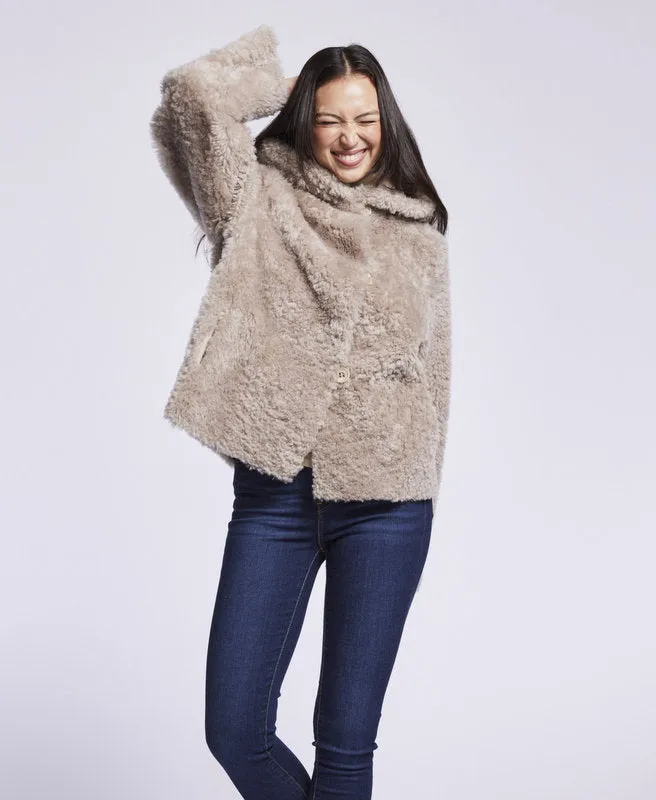 399HD Reversible shearling jacket Winter   1/XS    1/L  $500  sorry no additional discounts