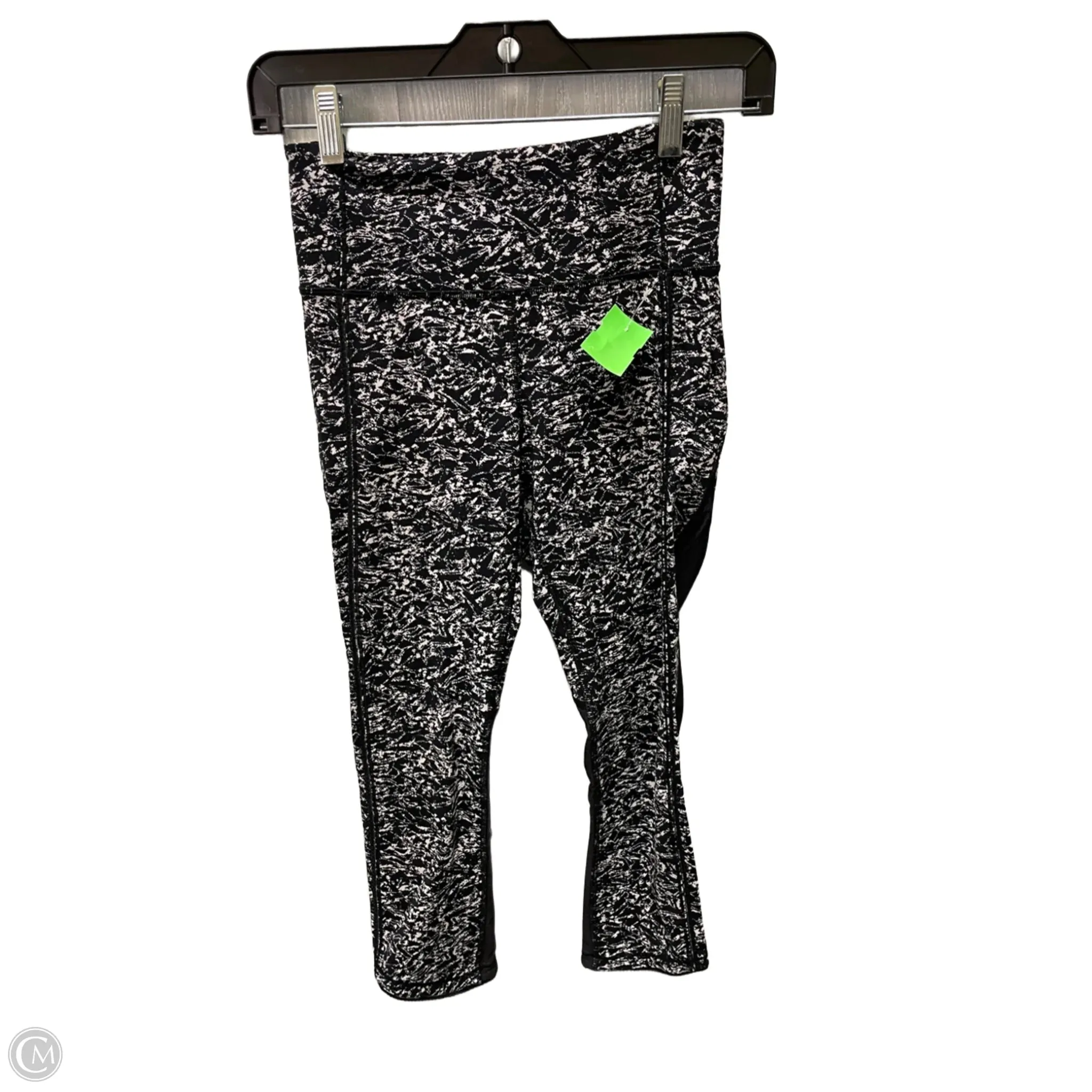 Athletic Leggings Capris By Lululemon In Black & White, Size: 4