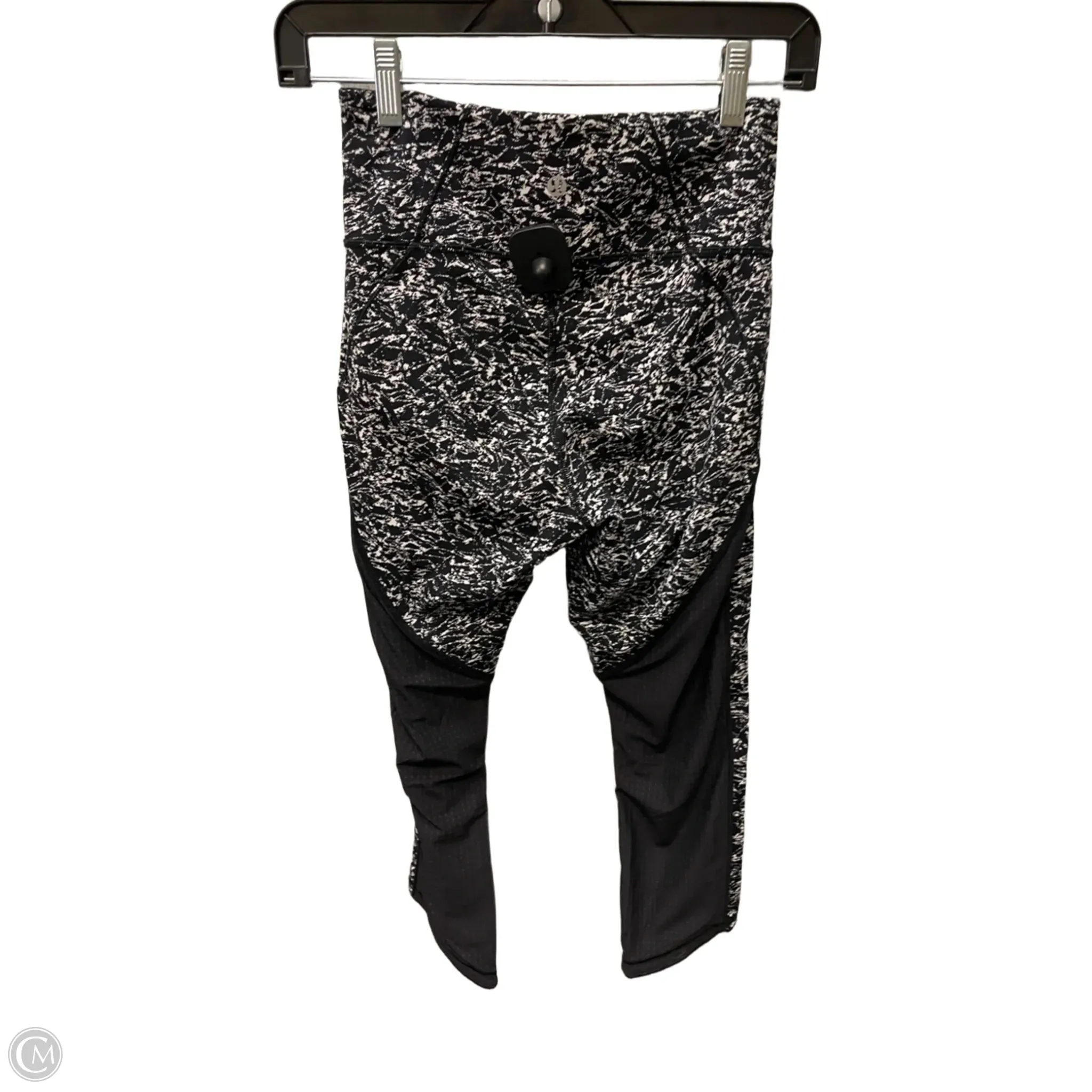 Athletic Leggings Capris By Lululemon In Black & White, Size: 4