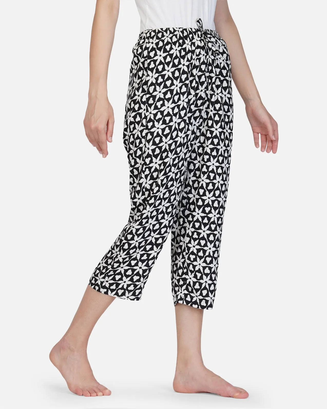 Black & White Viscose capris