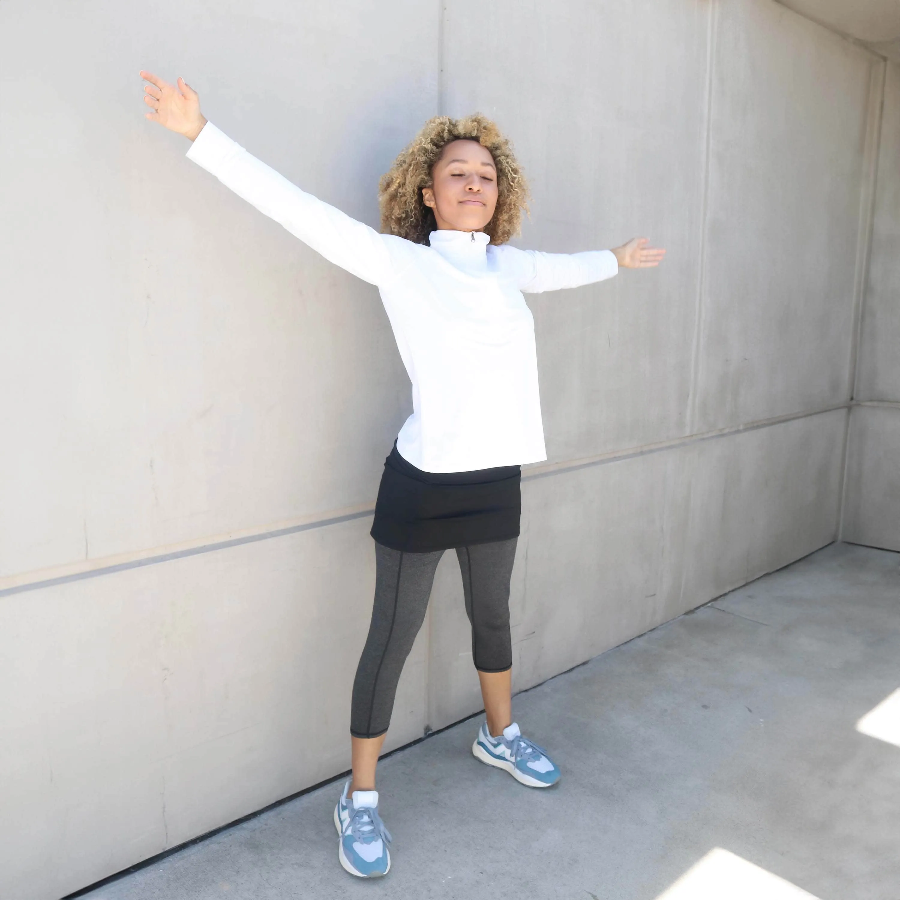 Black and Gray Lightweight Skort Capris Leggings with Pockets