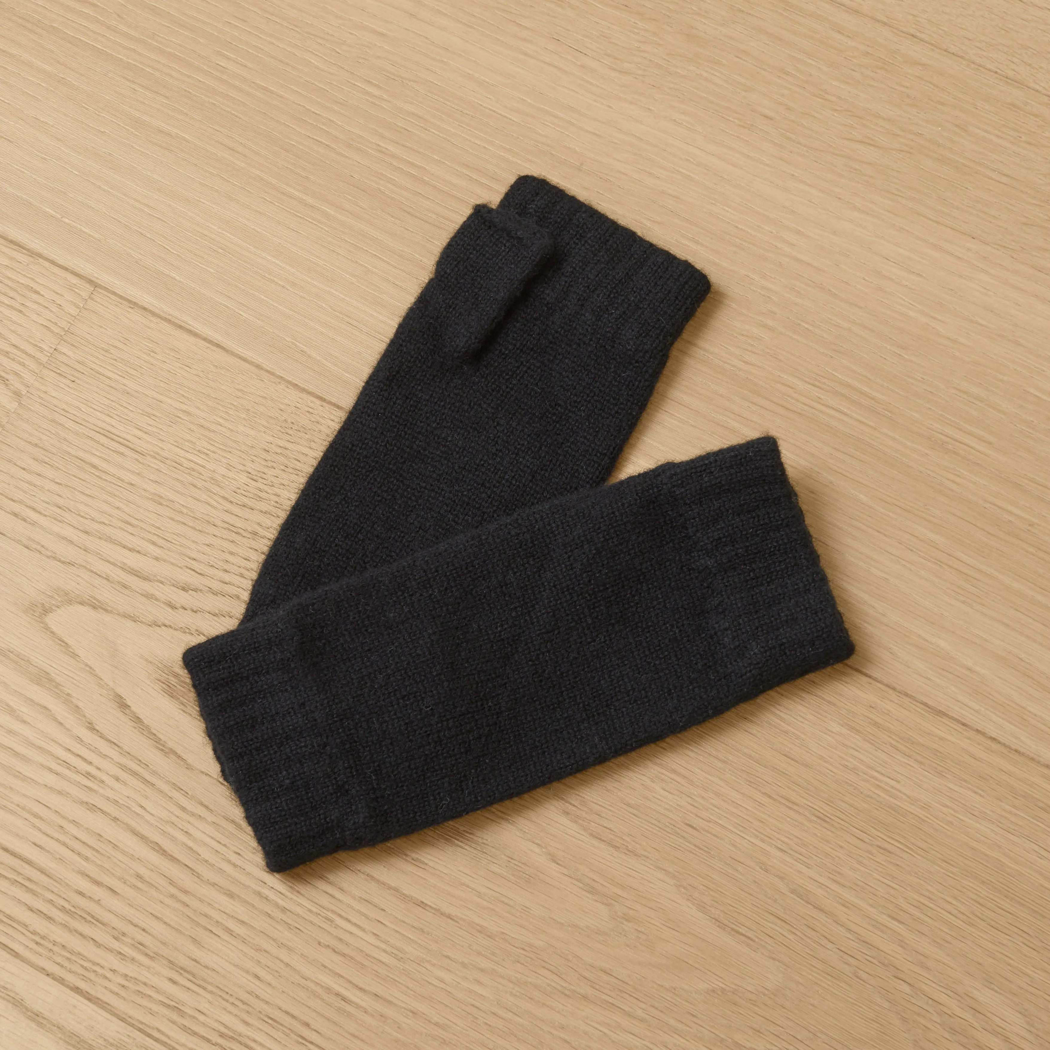 Black Cashmere Wrist Warmer