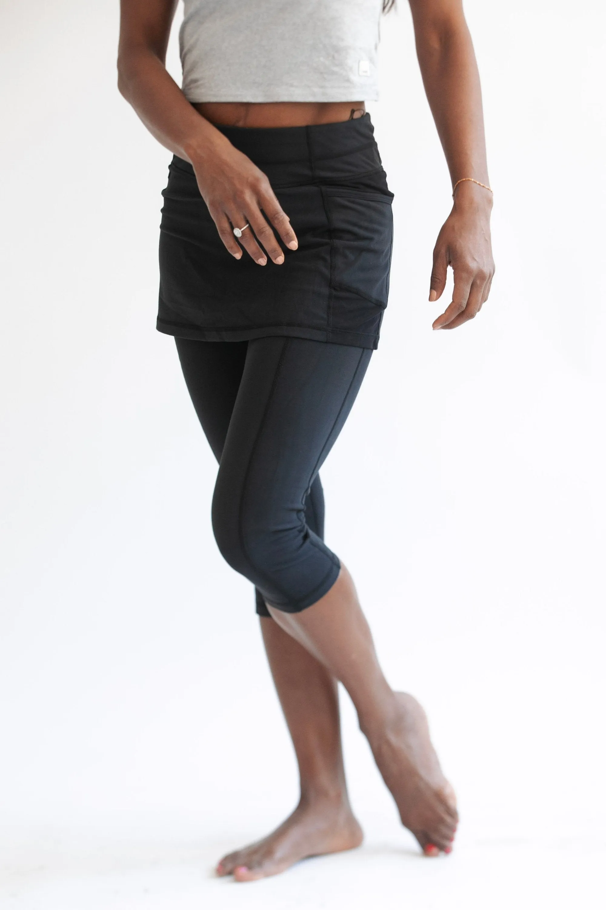 Black Skirted Capris Leggings with Pockets