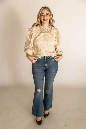 bradly mid rise flare jeans in sky