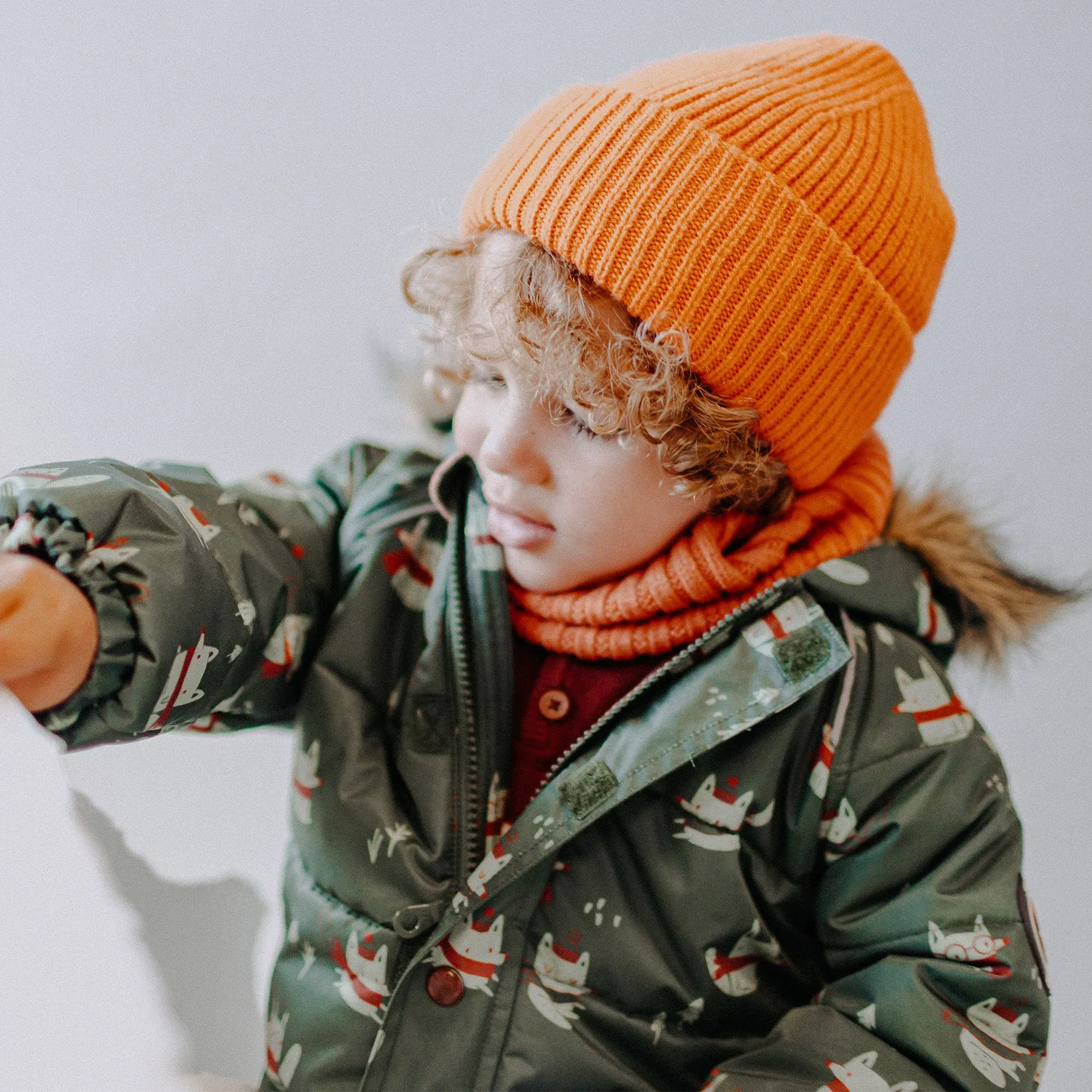 Cache-cou de maille orange, bébé || Orange knitted neck warmer, baby