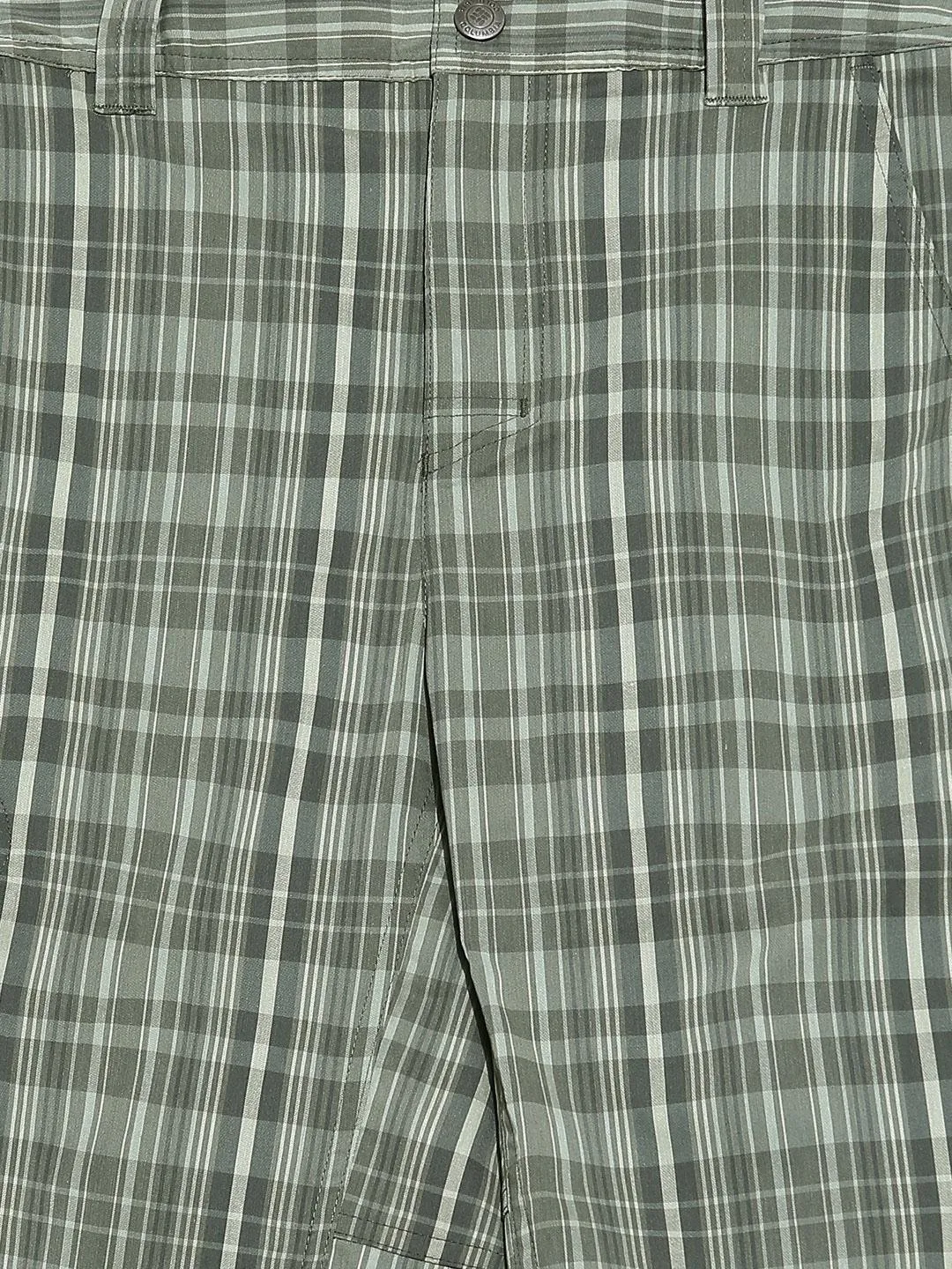 Columbia Men Green Cool Creek Stretch Plaid Shorts