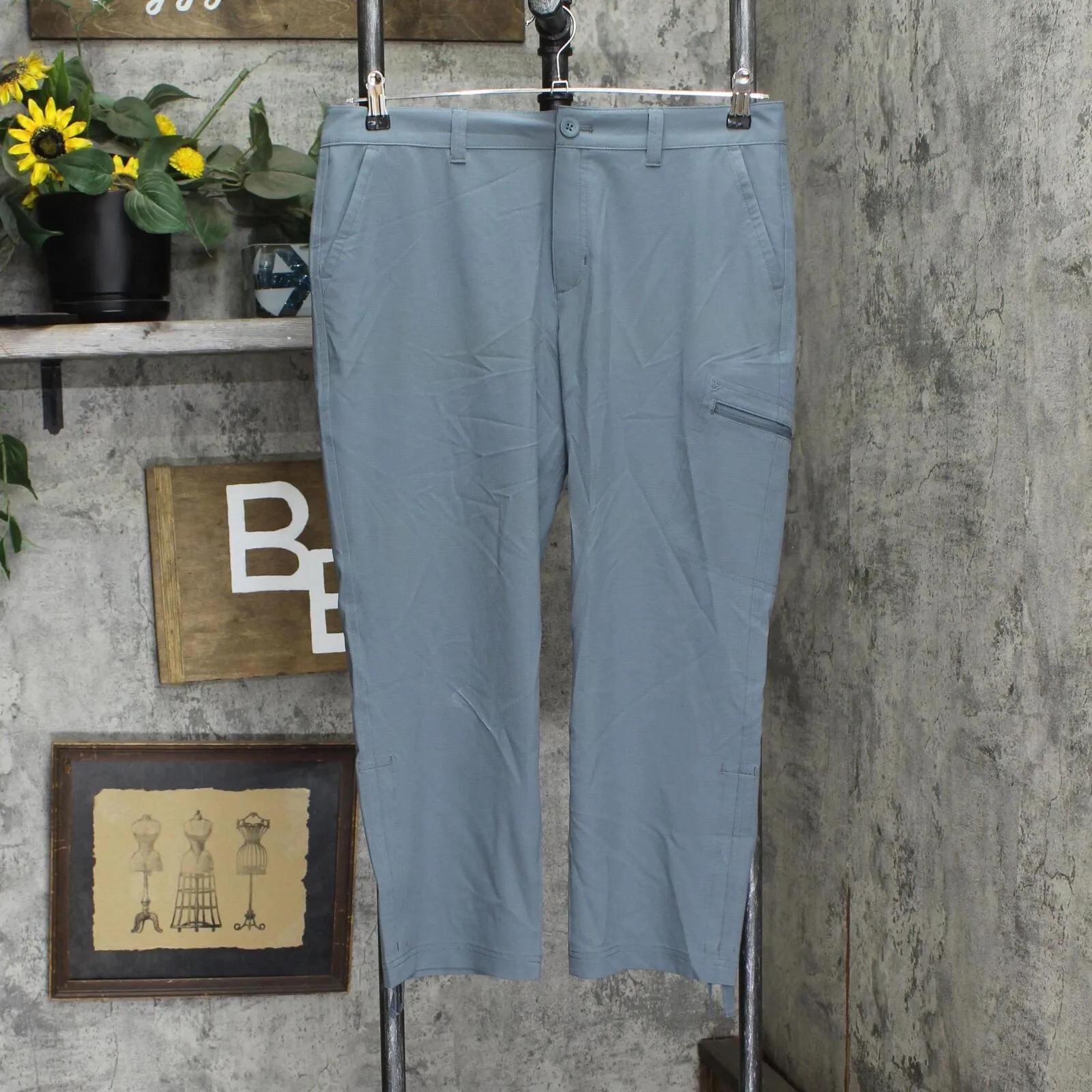 Eddie Bauer Capri Pants Side Zipper Cargo Pocket Ripstop Capri Pants 1767954