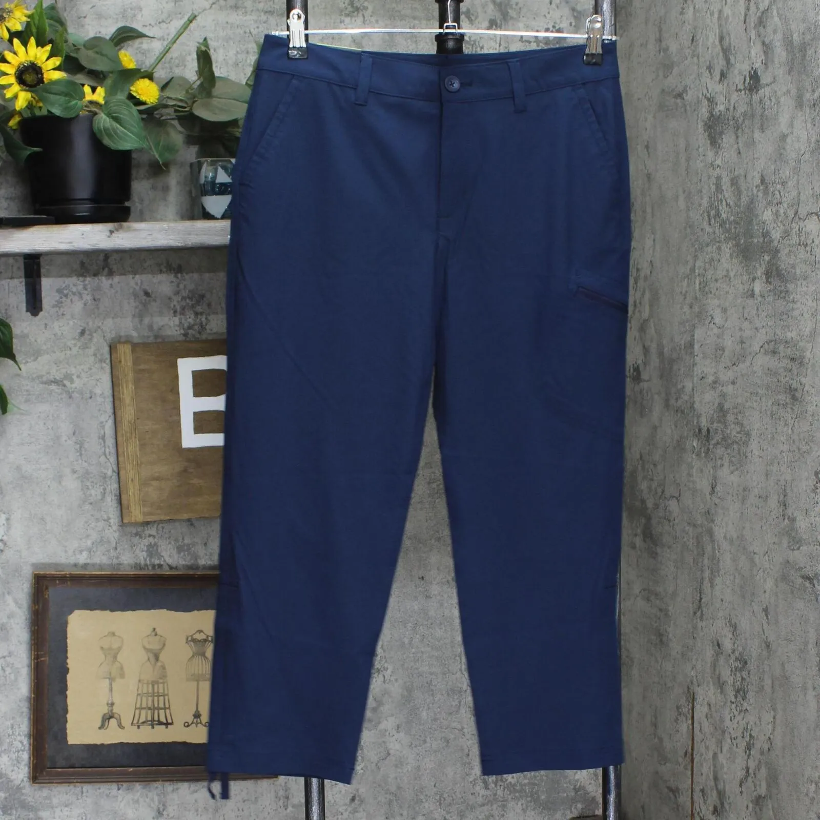 Eddie Bauer Capri Pants Side Zipper Cargo Pocket Ripstop Capri Pants 1767954