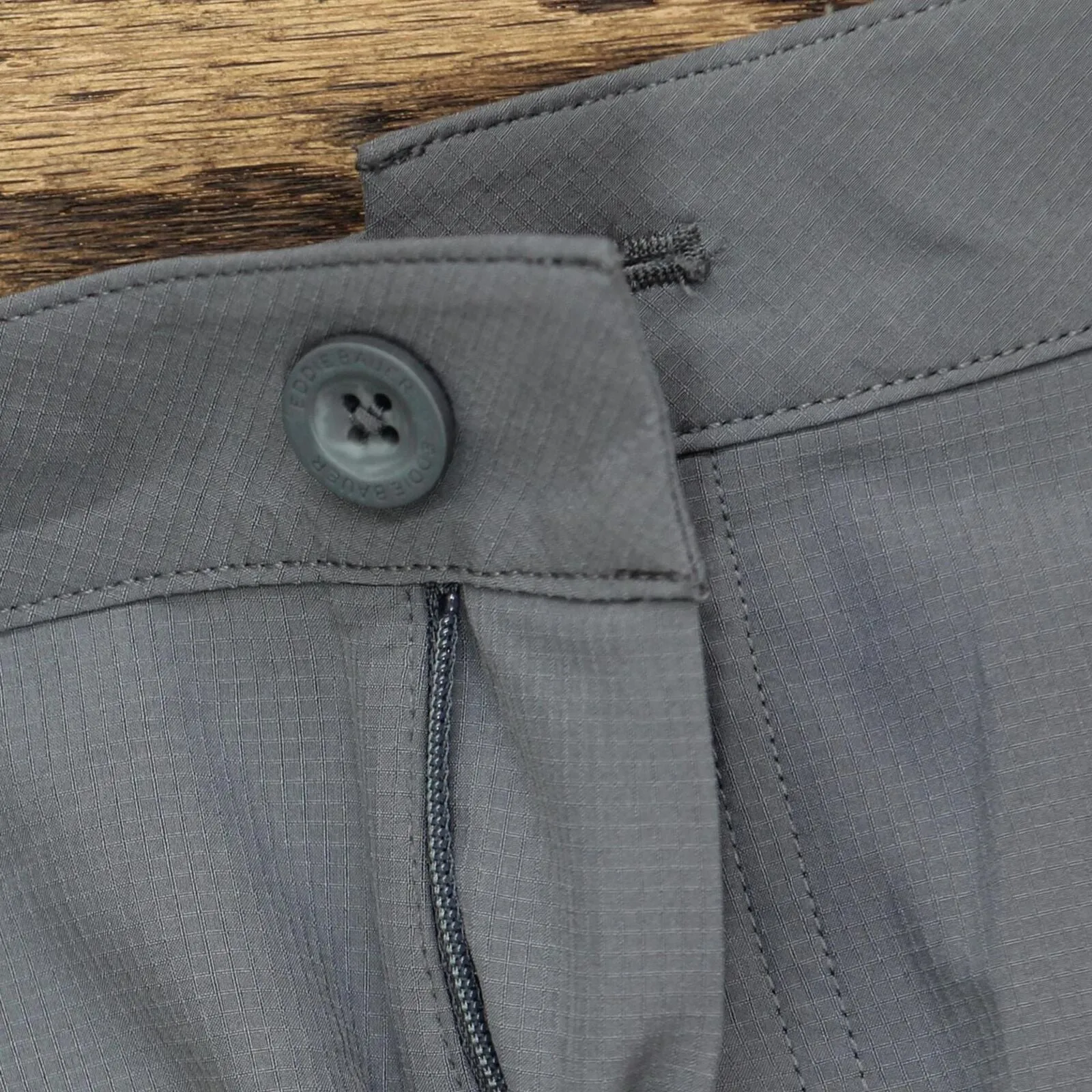 Eddie Bauer Capri Pants Side Zipper Cargo Pocket Ripstop Capri Pants 1767954