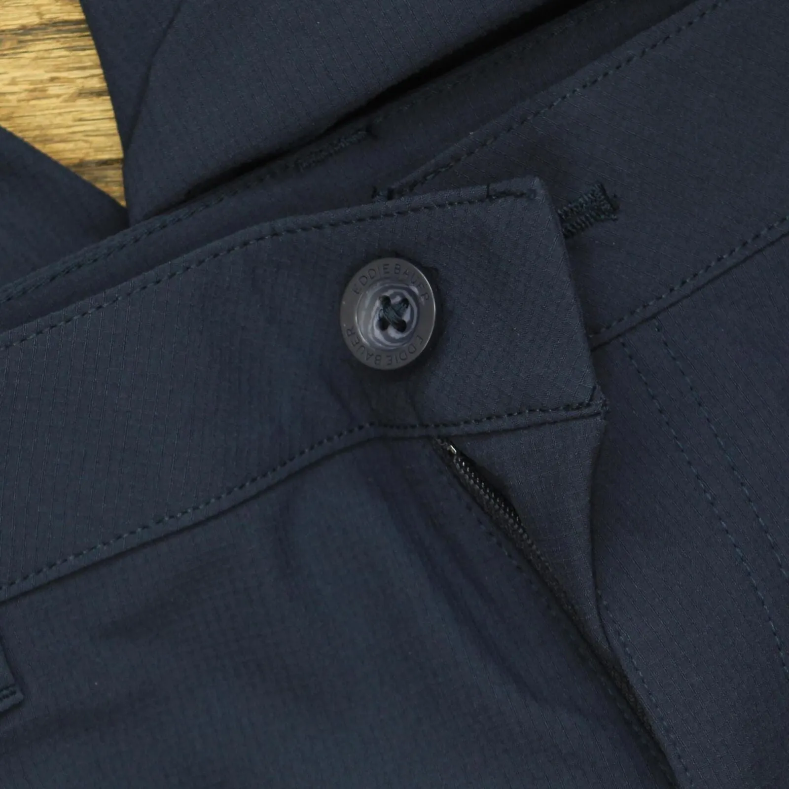 Eddie Bauer Capri Pants Side Zipper Cargo Pocket Ripstop Capri Pants 1767954