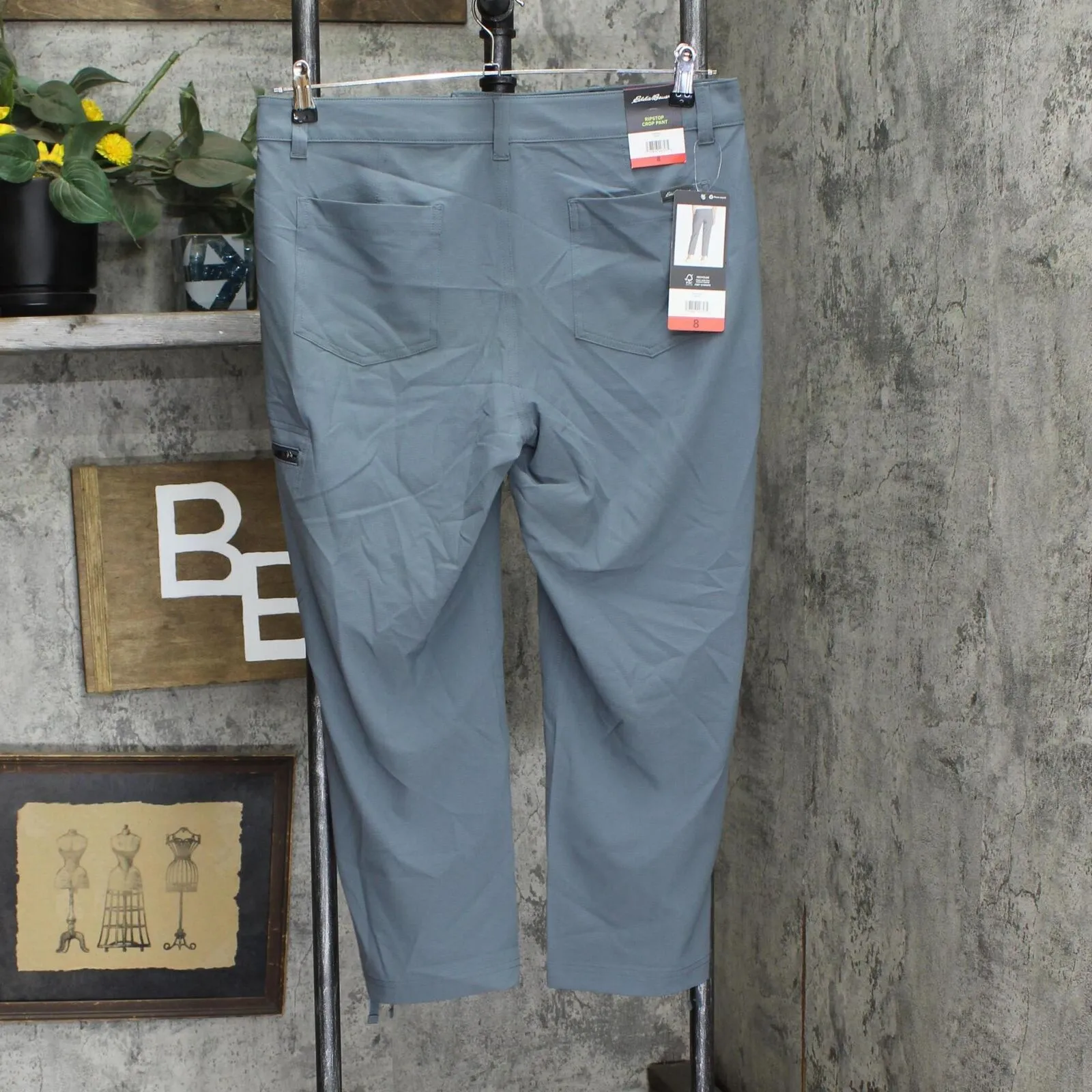Eddie Bauer Capri Pants Side Zipper Cargo Pocket Ripstop Capri Pants 1767954