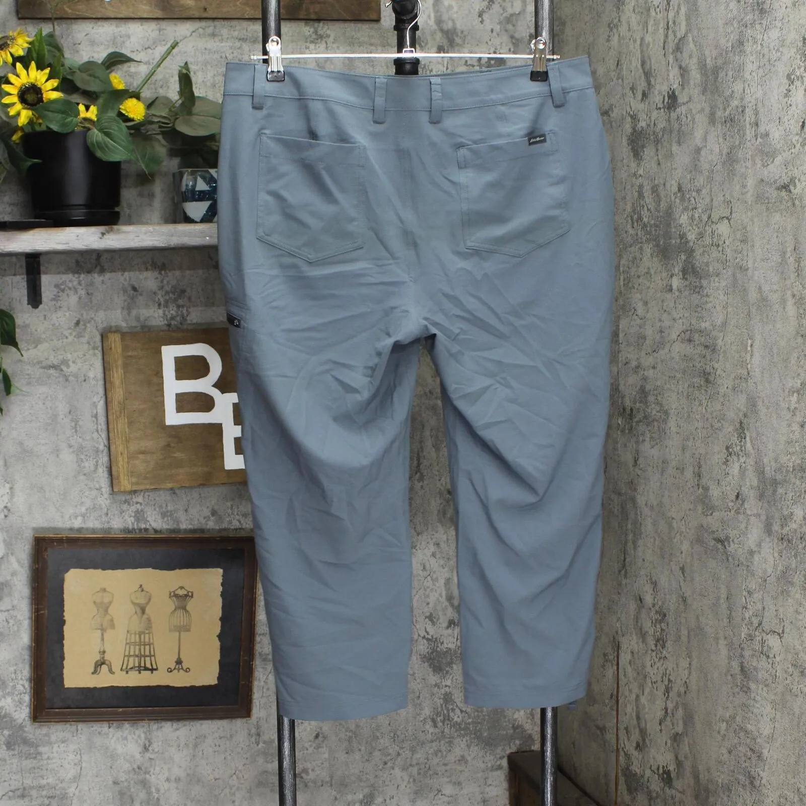 Eddie Bauer Capri Pants Side Zipper Cargo Pocket Ripstop Pants 1767954 Gray 14