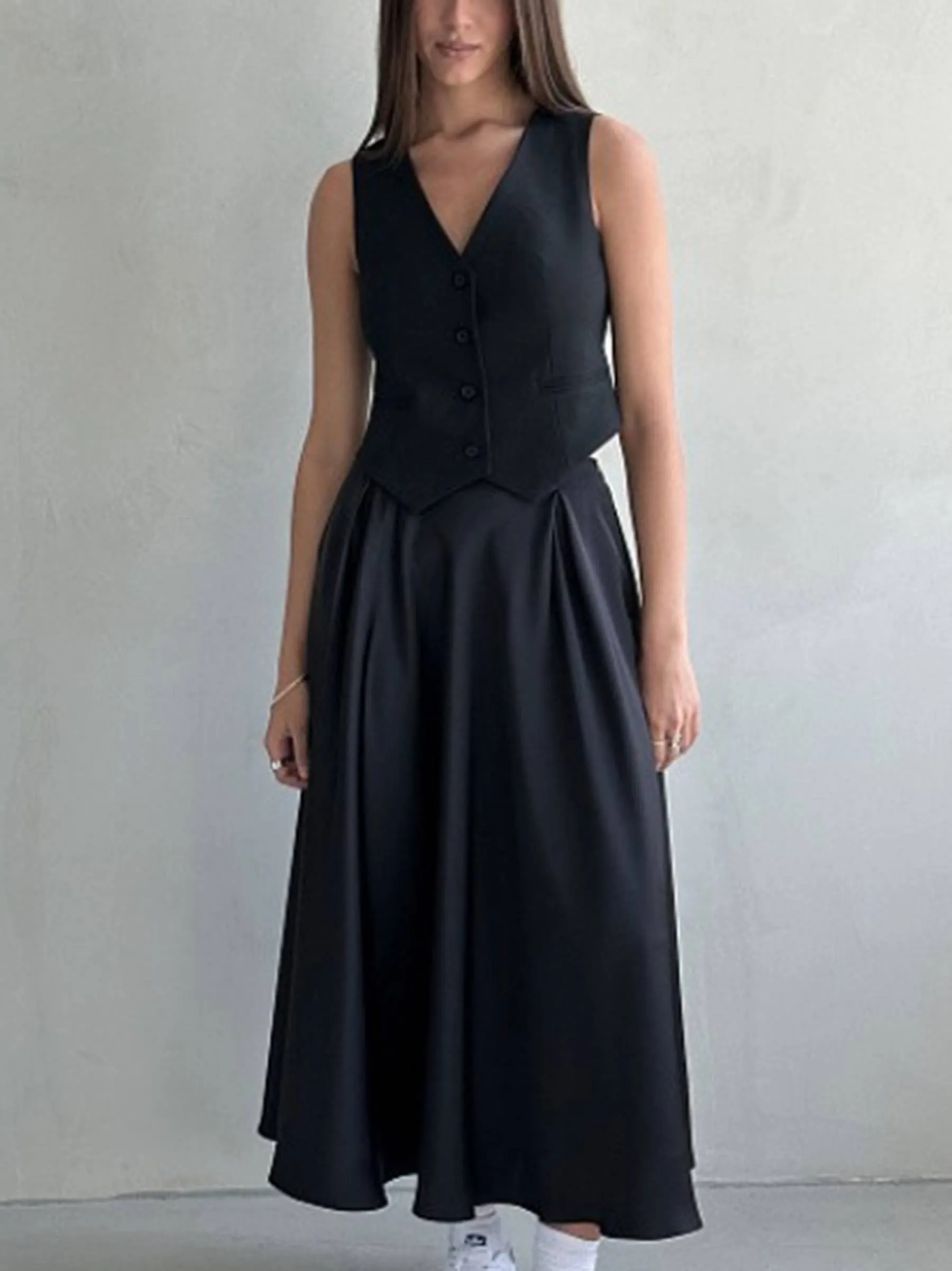 Elegant And Elegant High Waisted Long Skirt: Beige