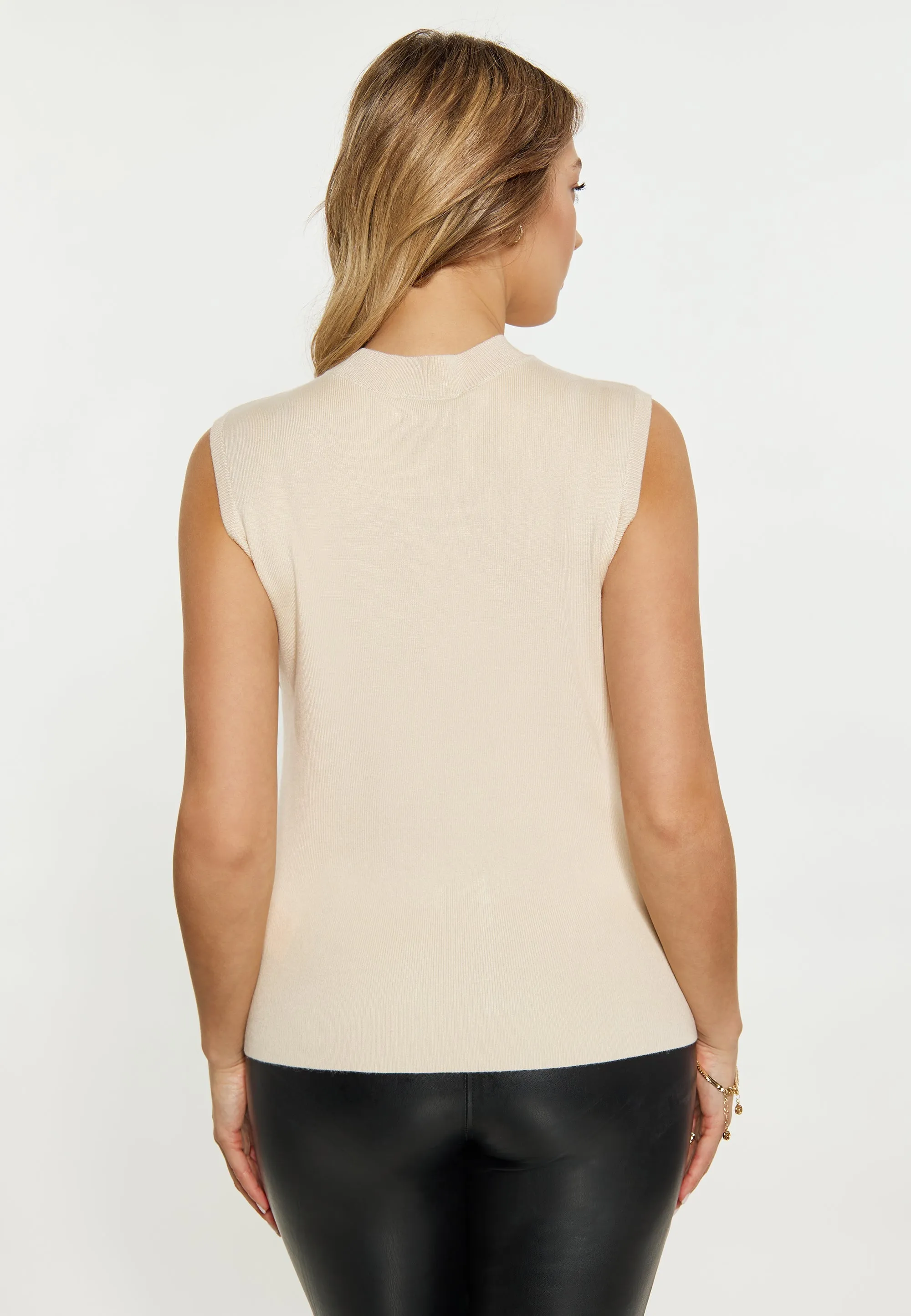 Faina Women's Elegant Top