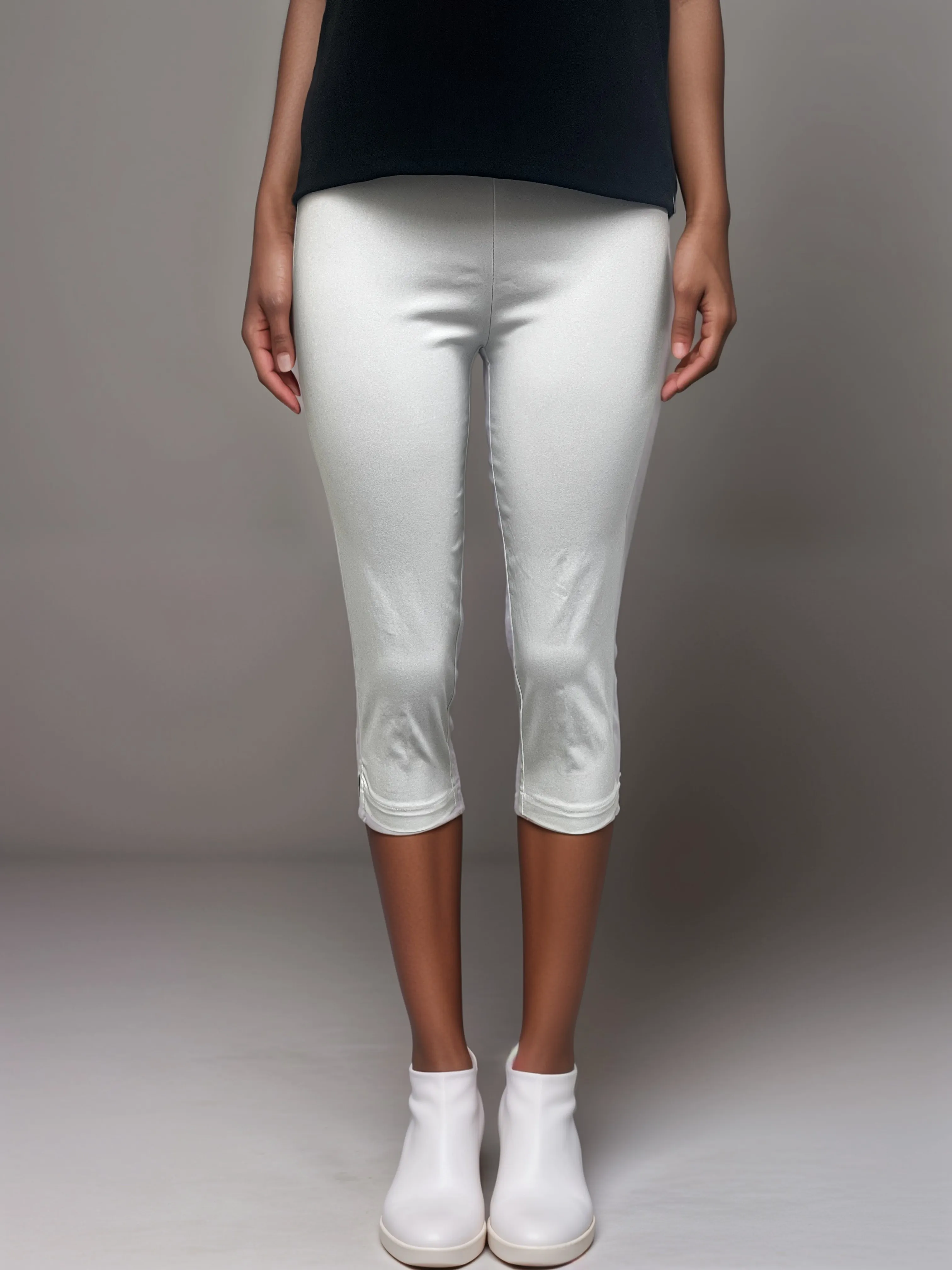 Floral Embroidered White Capri