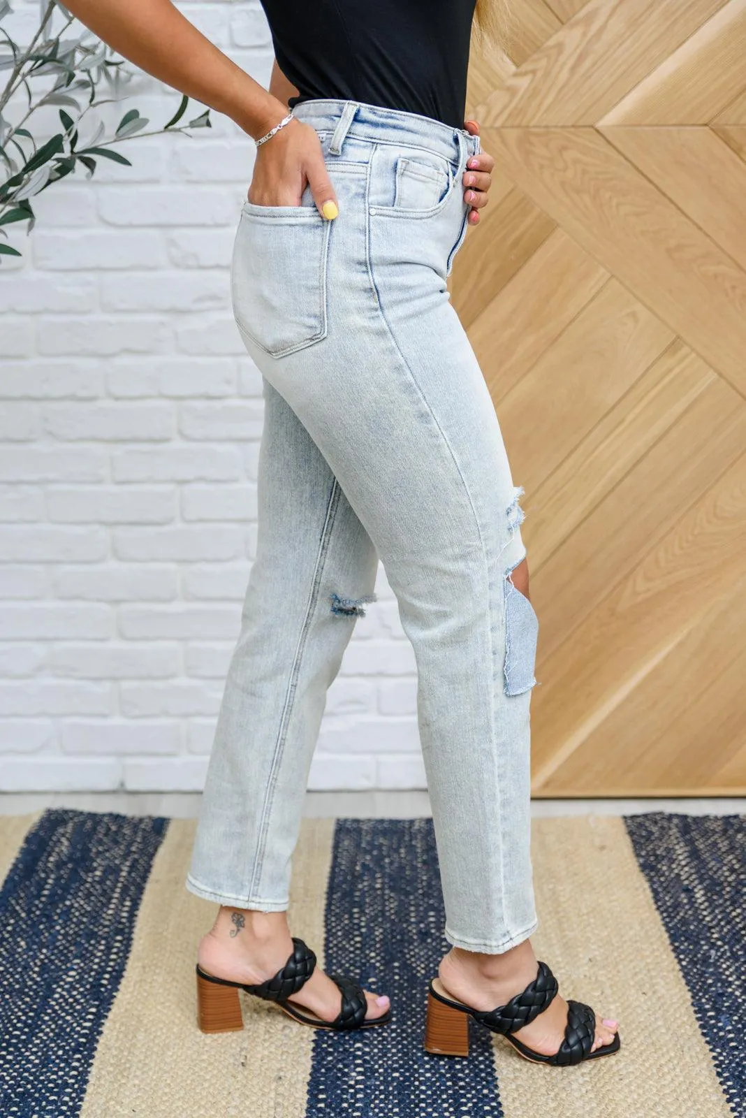 Hazel Blues® | Good Karma Light Wash Distressed Jeans