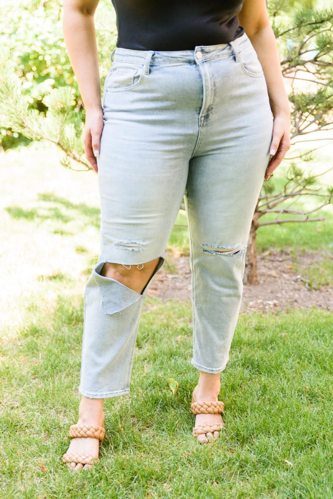 Hazel Blues® | Good Karma Light Wash Distressed Jeans
