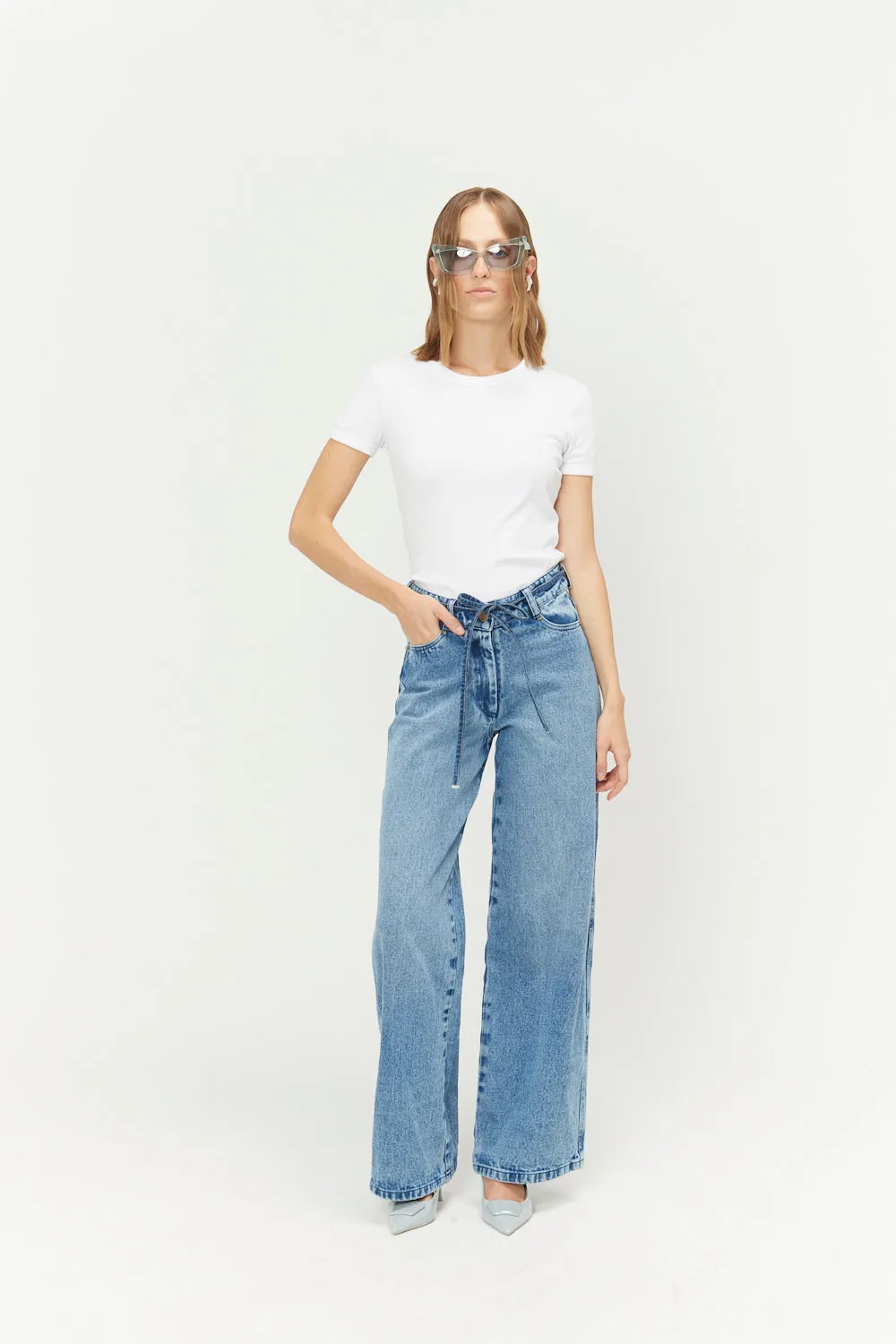 IMMEDIATE DELIVERY - Caleuche Blue Wash Jeans