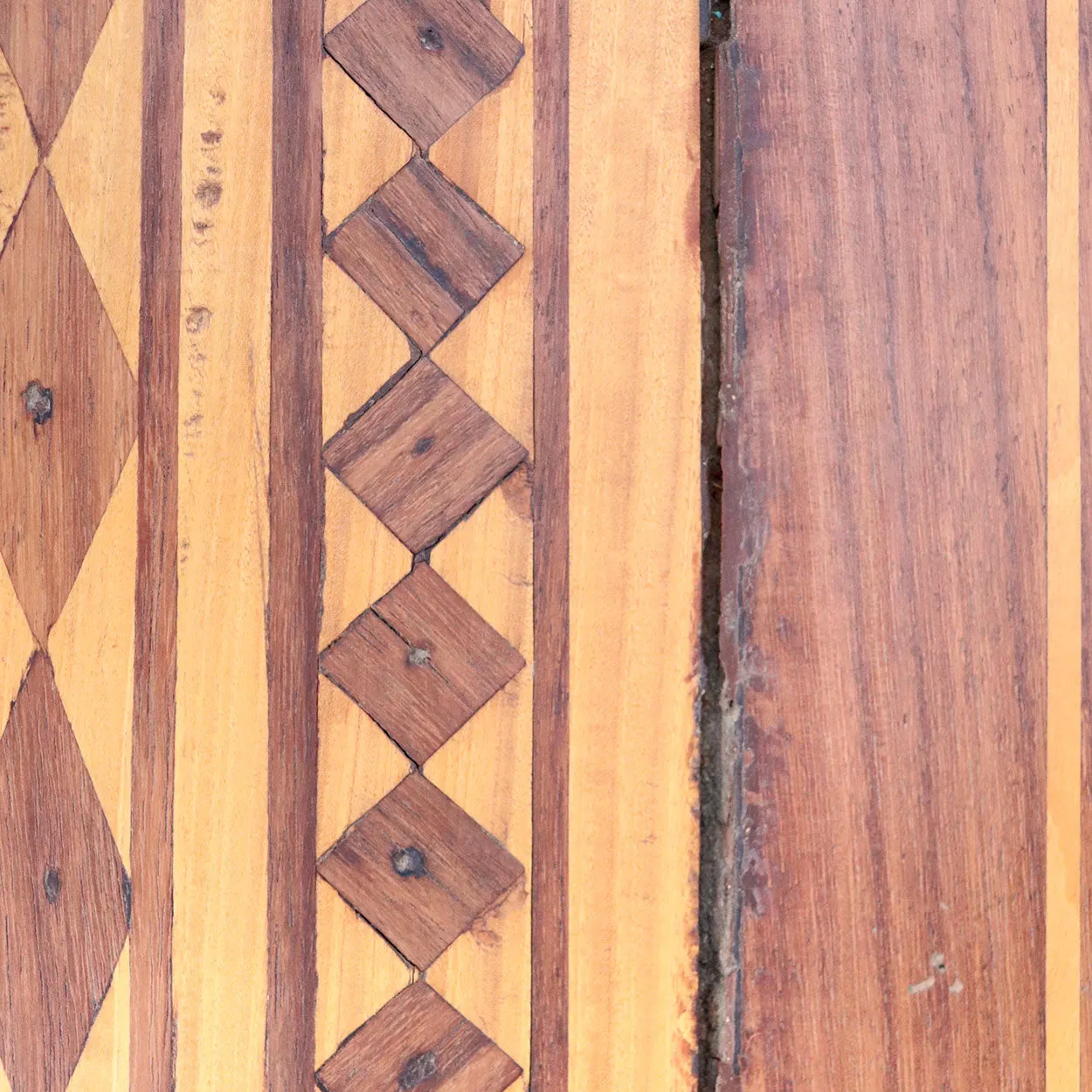 Large Indo-Portuguese Inlaid Satinwood Low Table / Bench
