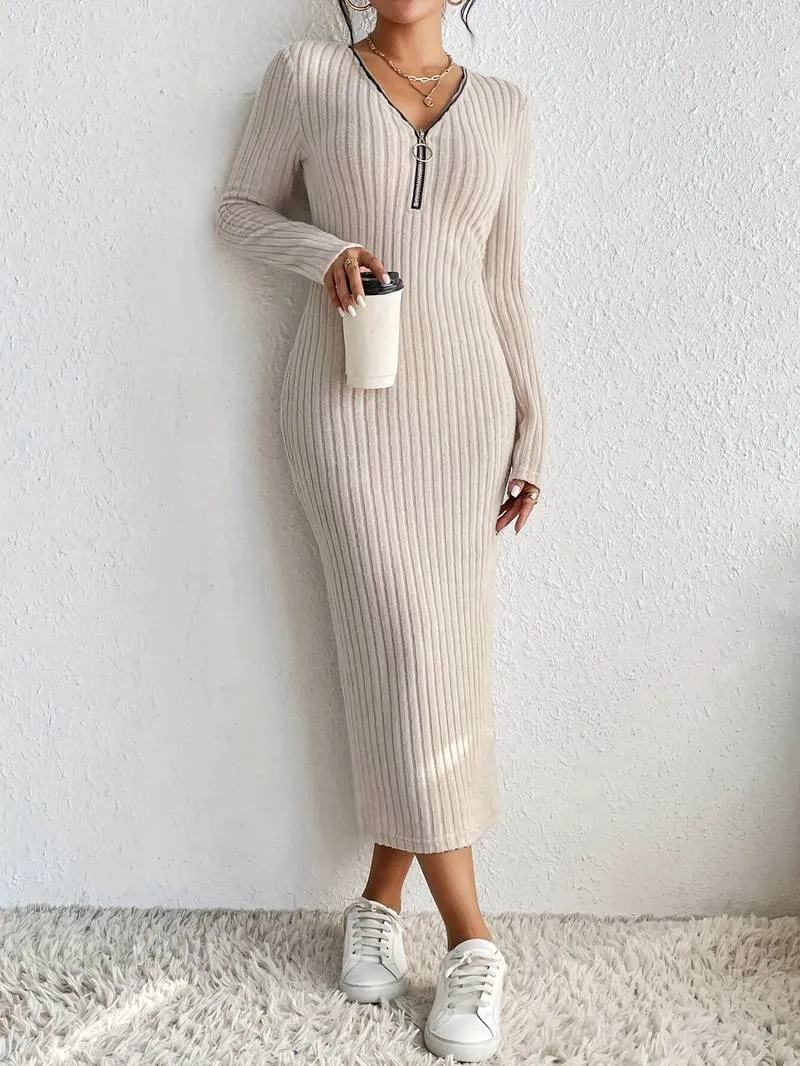 Lisa – Elegant Women's Dress with Zip