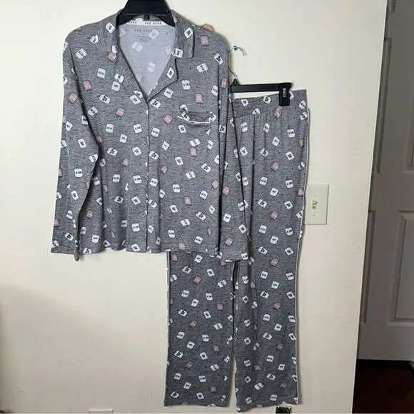 RAE DUNN. L Heather Gray White Mauve Black Mug Heart Messages Print PJ Set