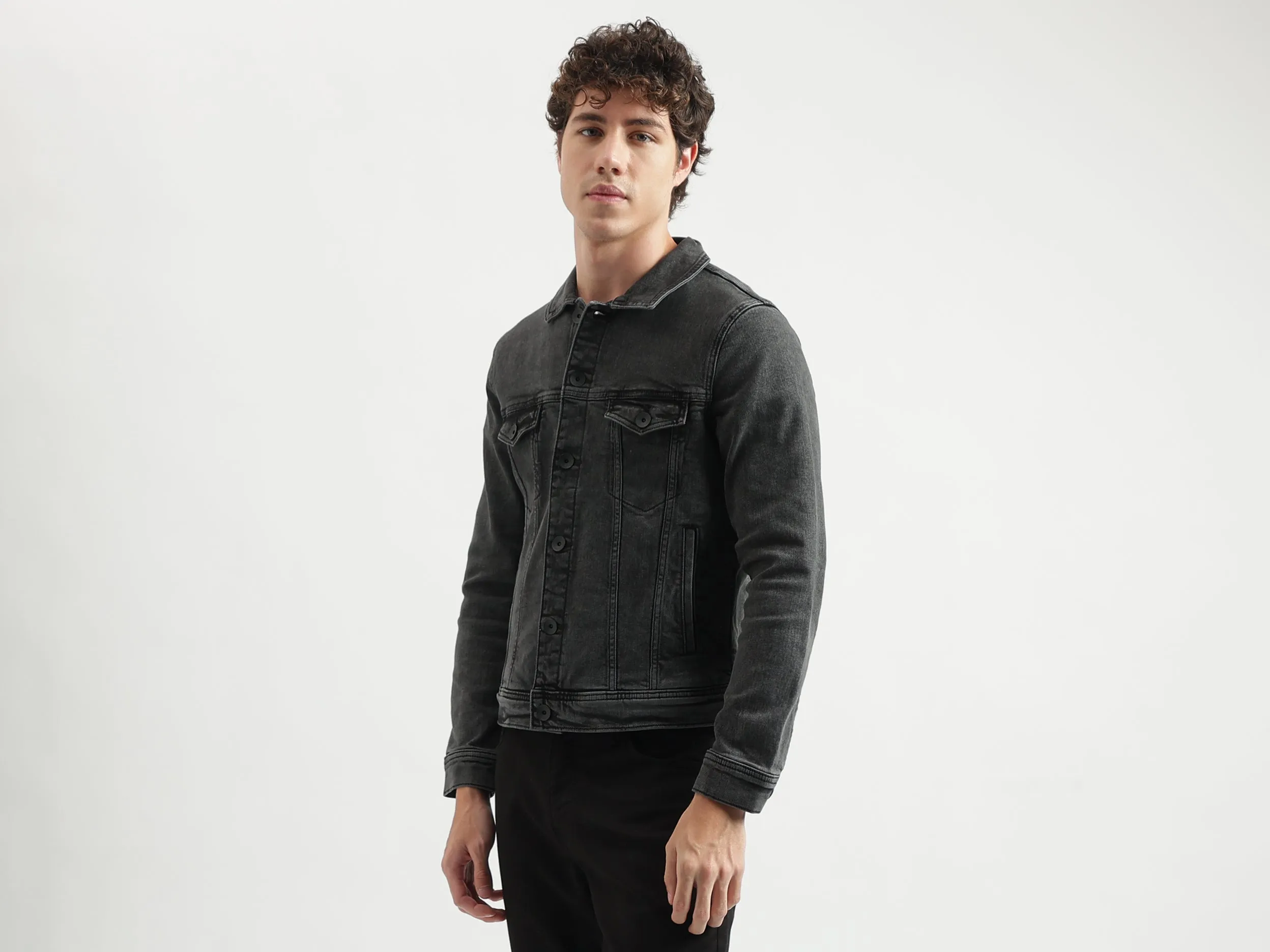 Regular Fit Spread Collar Solid Pattern Jacket