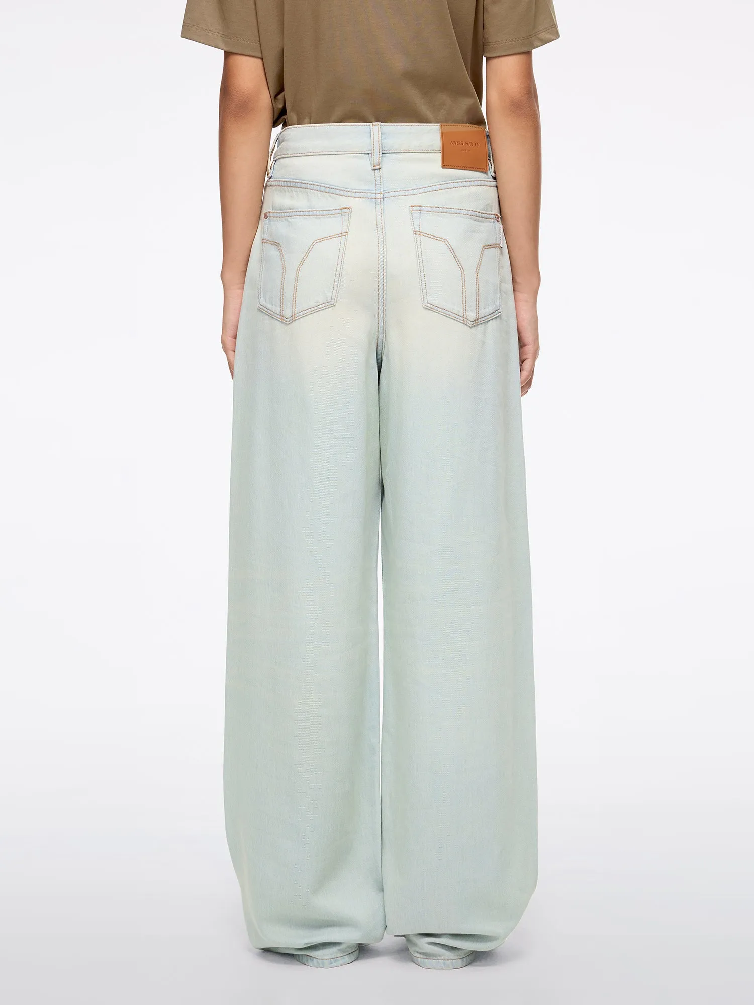 Relaxed Wide-Leg Denim Jeans-270