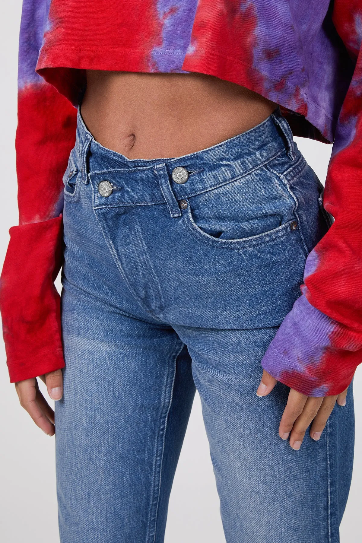 THE CASEY HIGH-RISE CRISS CROSS STRAIGHT-LEG JEANS