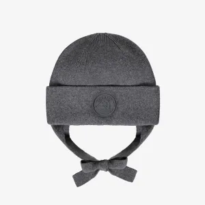 Tuque de maille charcoal avec cordons, bébé || Charcoal knitted toque with tie cords, baby