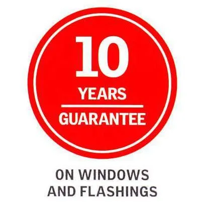 VELUX GGL MK04 2070 White Painted Centre-Pivot Window (78 x 98 cm)