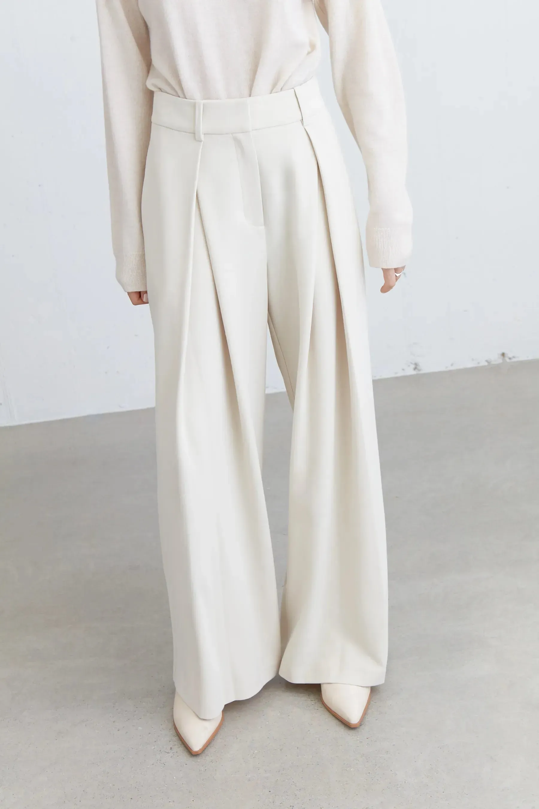 WIDE LEG PANT WITH FRONT PLEAT