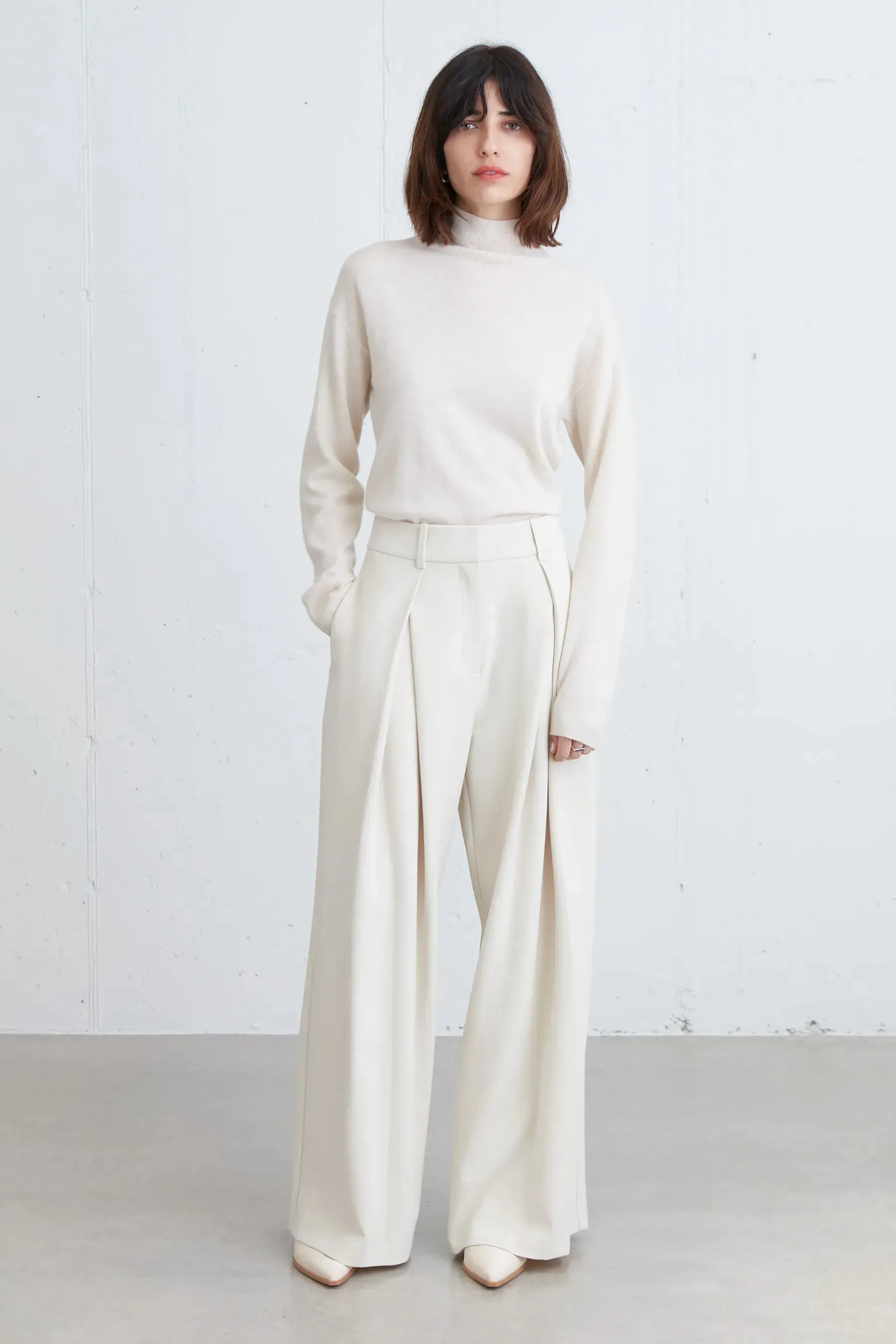 WIDE LEG PANT WITH FRONT PLEAT